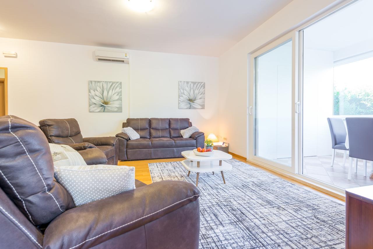 דוברובניק Apartment With Terrace And Mini Pool Green Gold מראה חיצוני תמונה